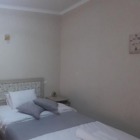 Хотел Хесон Khujand Room photo